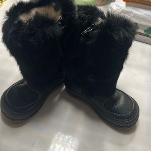 Fur and leather boots